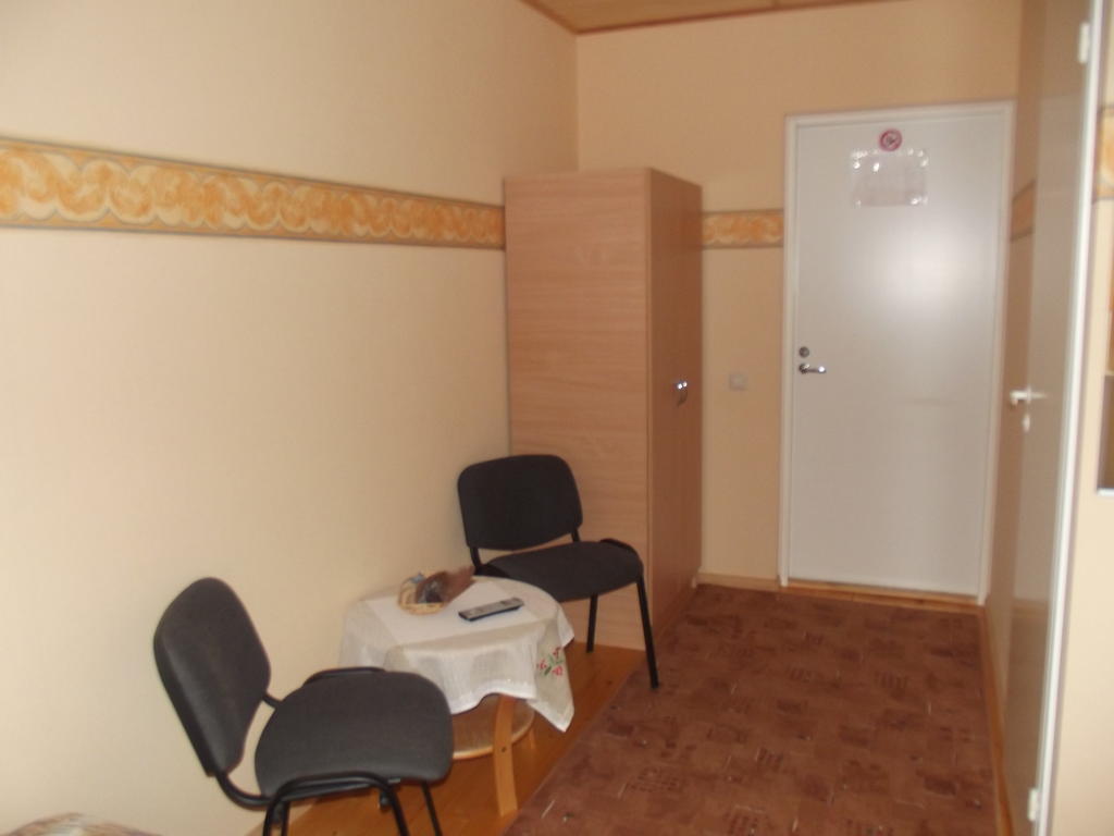 Kure Guesthouse Rahinge Zimmer foto