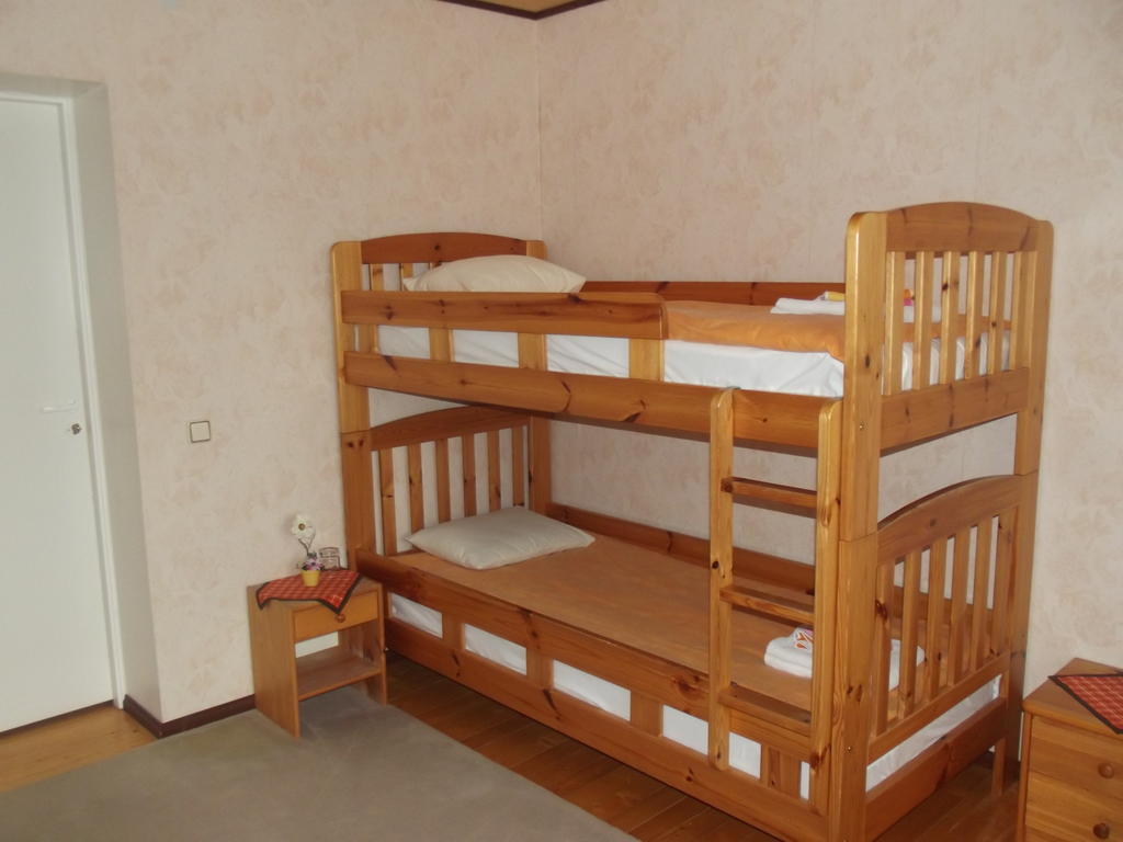 Kure Guesthouse Rahinge Zimmer foto