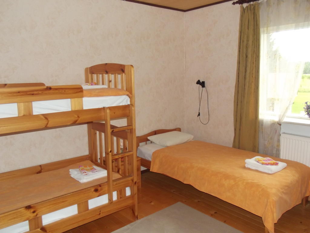 Kure Guesthouse Rahinge Zimmer foto